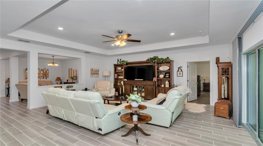 Ocala, Florida 34481, 4 Bedroom Bedrooms, ,2 Bathroombathrooms,Residential,For Sale,74Th,0,Mfro6413684