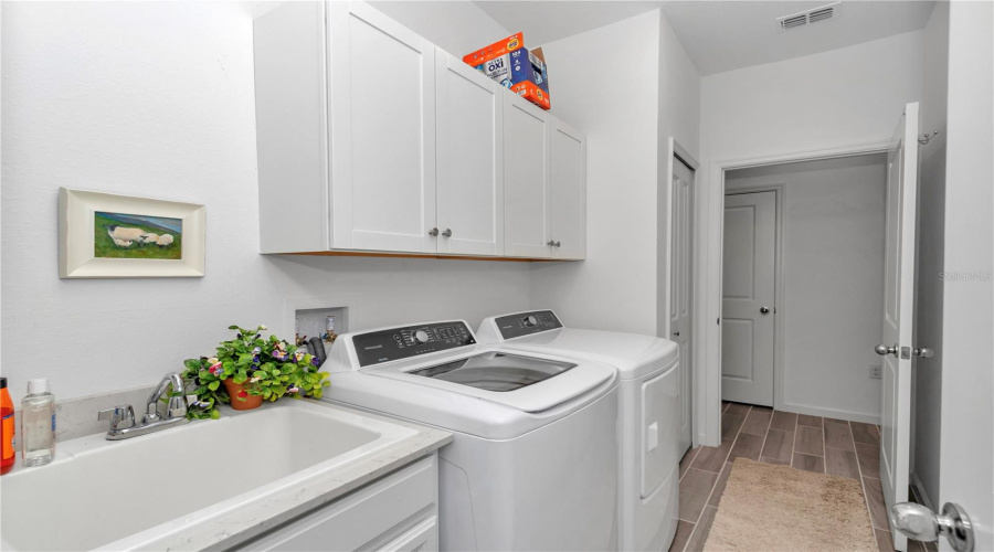 Ocala, Florida 34481, 4 Bedroom Bedrooms, ,2 Bathroombathrooms,Residential,For Sale,74Th,0,Mfro6413684