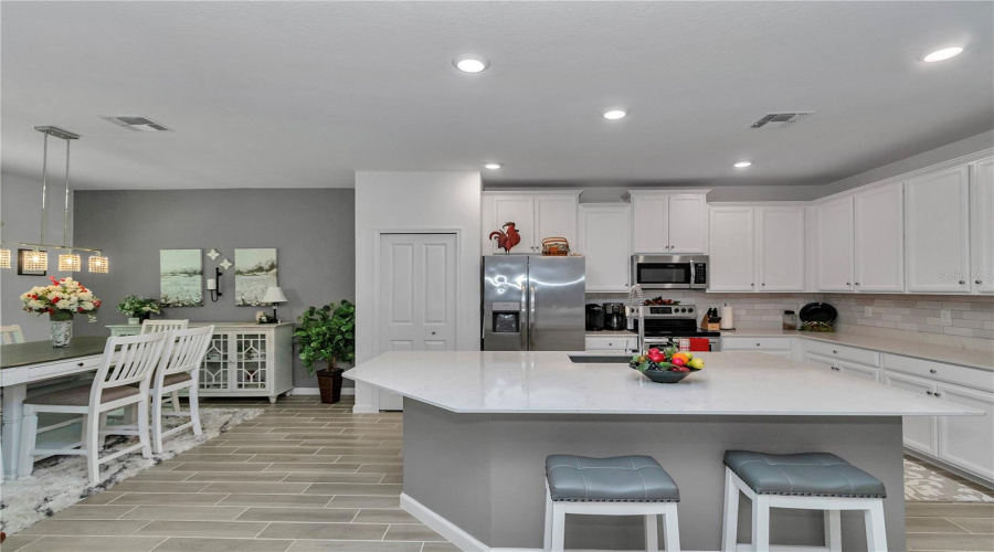 Ocala, Florida 34481, 4 Bedroom Bedrooms, ,2 Bathroombathrooms,Residential,For Sale,74Th,0,Mfro6413684