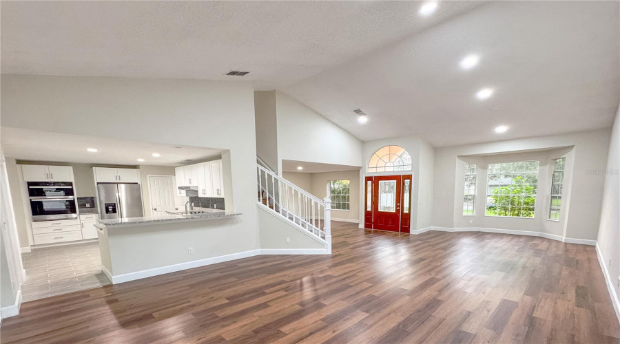 Oviedo, Florida 32765, 4 Bedroom Bedrooms, ,2 Bathroombathrooms,Residential,For Sale,Bentley,0,Mfro6340046