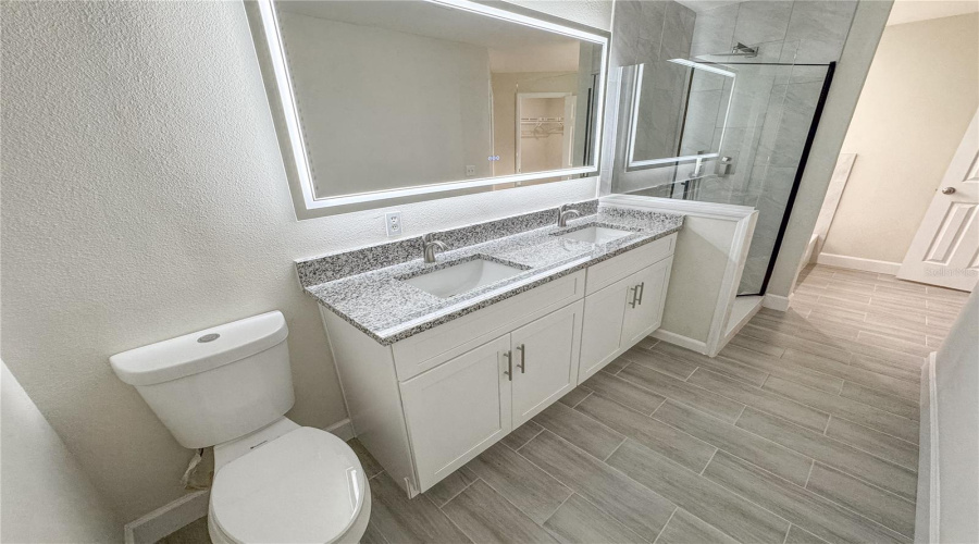 Oviedo, Florida 32765, 4 Bedroom Bedrooms, ,2 Bathroombathrooms,Residential,For Sale,Bentley,0,Mfro6340046
