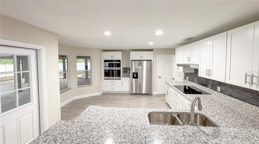Oviedo, Florida 32765, 4 Bedroom Bedrooms, ,2 Bathroombathrooms,Residential,For Sale,Bentley,0,Mfro6340046