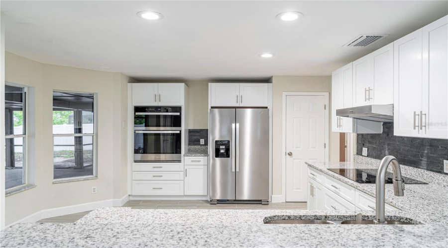 Oviedo, Florida 32765, 4 Bedroom Bedrooms, ,2 Bathroombathrooms,Residential,For Sale,Bentley,0,Mfro6340046