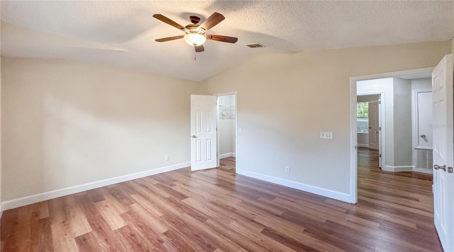 Oviedo, Florida 32765, 4 Bedroom Bedrooms, ,2 Bathroombathrooms,Residential,For Sale,Bentley,0,Mfro6340046