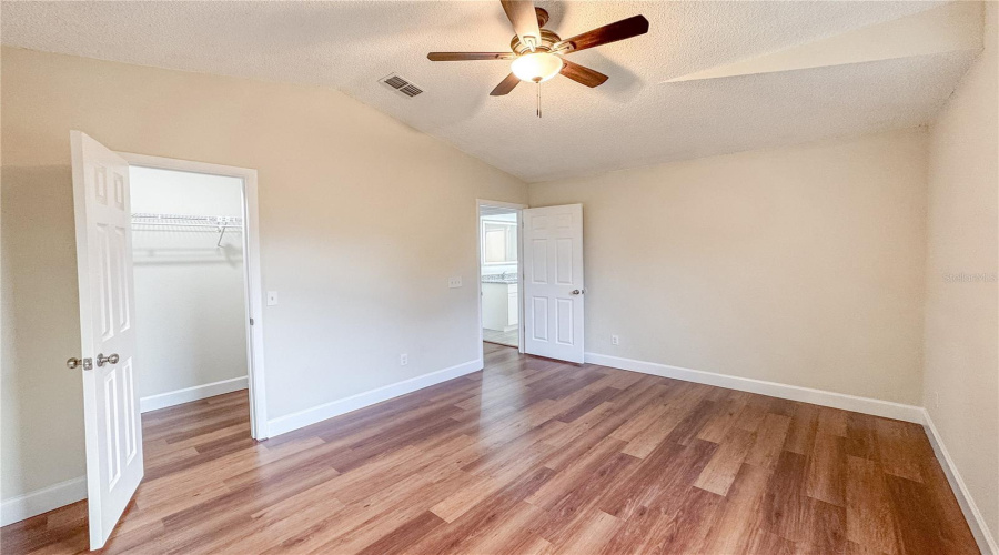 Oviedo, Florida 32765, 4 Bedroom Bedrooms, ,2 Bathroombathrooms,Residential,For Sale,Bentley,0,Mfro6340046