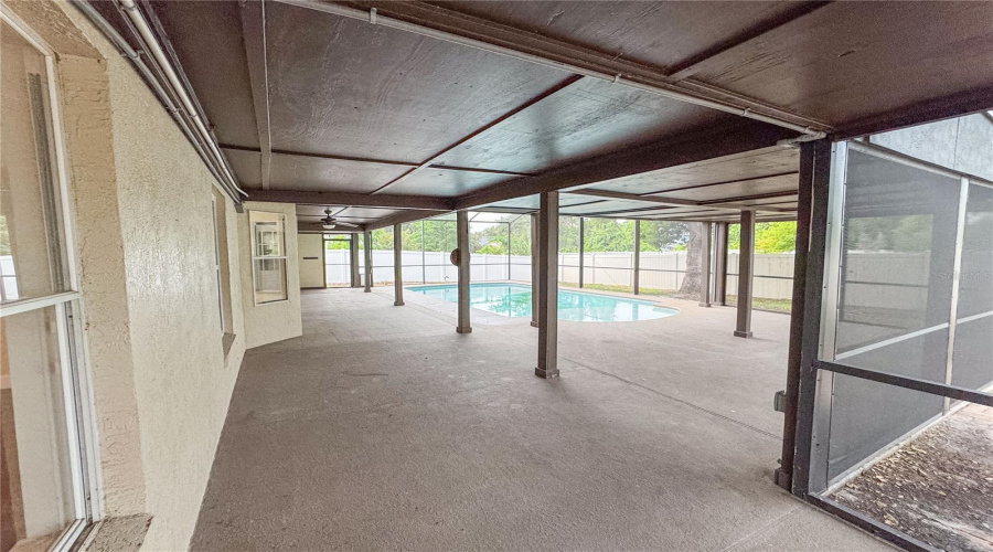 Oviedo, Florida 32765, 4 Bedroom Bedrooms, ,2 Bathroombathrooms,Residential,For Sale,Bentley,0,Mfro6340046