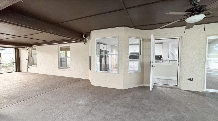 Oviedo, Florida 32765, 4 Bedroom Bedrooms, ,2 Bathroombathrooms,Residential,For Sale,Bentley,0,Mfro6340046