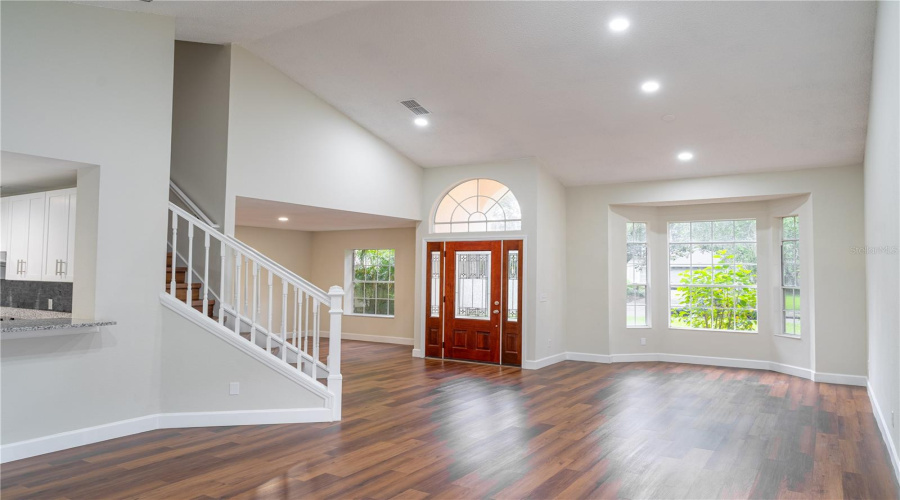 Oviedo, Florida 32765, 4 Bedroom Bedrooms, ,2 Bathroombathrooms,Residential,For Sale,Bentley,0,Mfro6340046