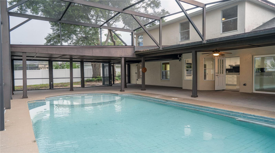 Oviedo, Florida 32765, 4 Bedroom Bedrooms, ,2 Bathroombathrooms,Residential,For Sale,Bentley,0,Mfro6340046