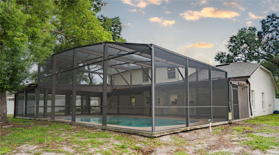 Oviedo, Florida 32765, 4 Bedroom Bedrooms, ,2 Bathroombathrooms,Residential,For Sale,Bentley,0,Mfro6340046