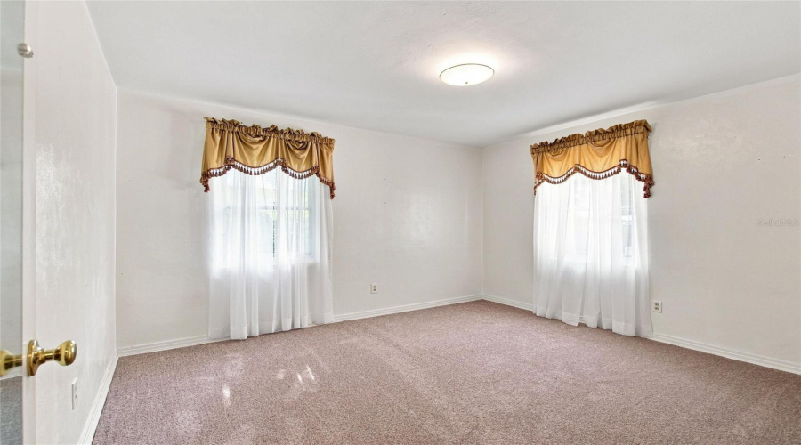Winter Haven, Florida 33881, 2 Bedroom Bedrooms, ,1 Bathroombathrooms,Residential,For Sale,Avenue E,0,Mfrl4963449