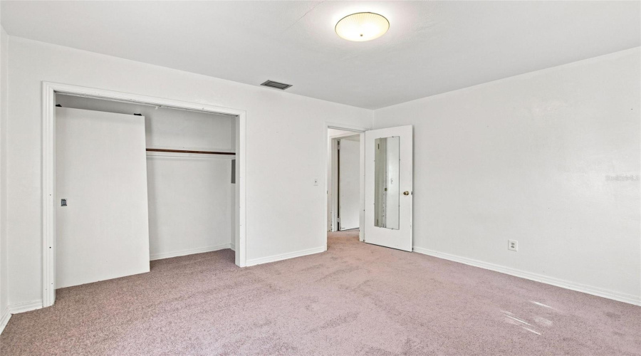 Winter Haven, Florida 33881, 2 Bedroom Bedrooms, ,1 Bathroombathrooms,Residential,For Sale,Avenue E,0,Mfrl4963449