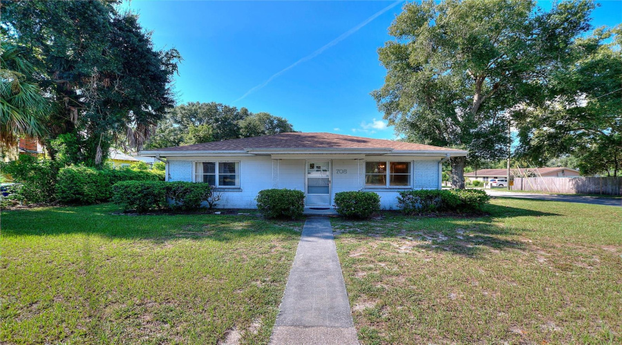 Winter Haven, Florida 33881, 2 Bedroom Bedrooms, ,1 Bathroombathrooms,Residential,For Sale,Avenue E,0,Mfrl4963449