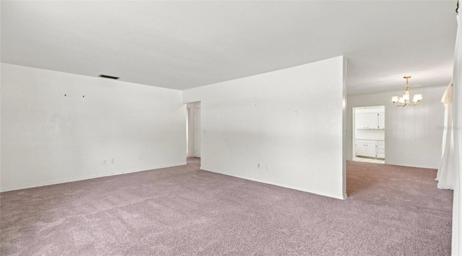 Winter Haven, Florida 33881, 2 Bedroom Bedrooms, ,1 Bathroombathrooms,Residential,For Sale,Avenue E,0,Mfrl4963449