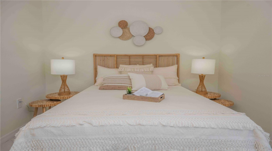 Longboat Key, Florida 34228, 2 Bedroom Bedrooms, ,2 Bathroombathrooms,Residential,For Sale,Spanish,0,Mfra4682513