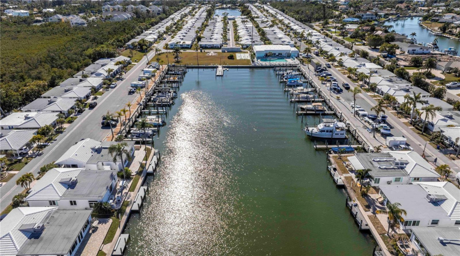 Longboat Key, Florida 34228, 2 Bedroom Bedrooms, ,2 Bathroombathrooms,Residential,For Sale,Spanish,0,Mfra4682513