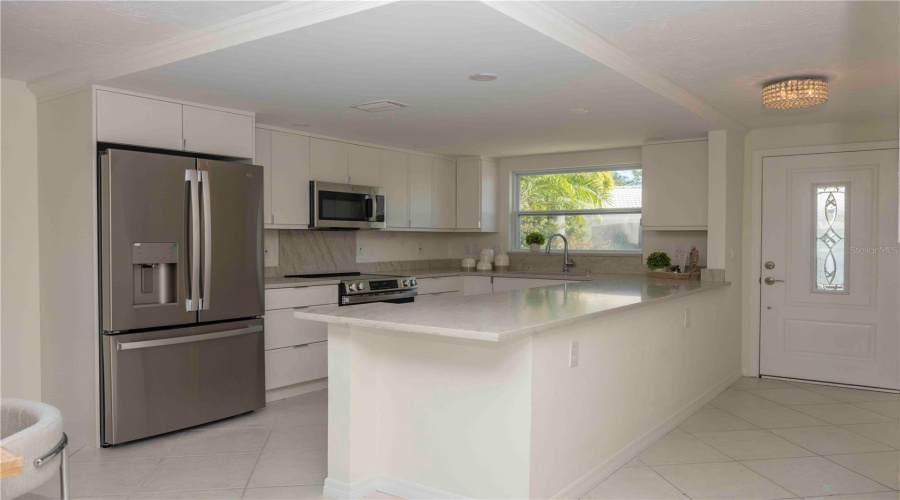 Longboat Key, Florida 34228, 2 Bedroom Bedrooms, ,2 Bathroombathrooms,Residential,For Sale,Spanish,0,Mfra4682513