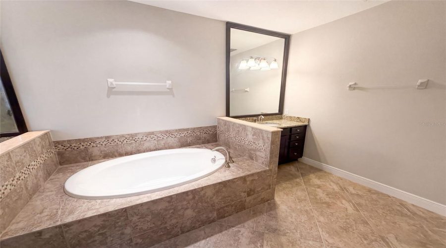 Palm Harbor, Florida 34684, 4 Bedroom Bedrooms, ,3 Bathroombathrooms,Residential,For Sale,Grand Lakeside,0,Mfro6427814