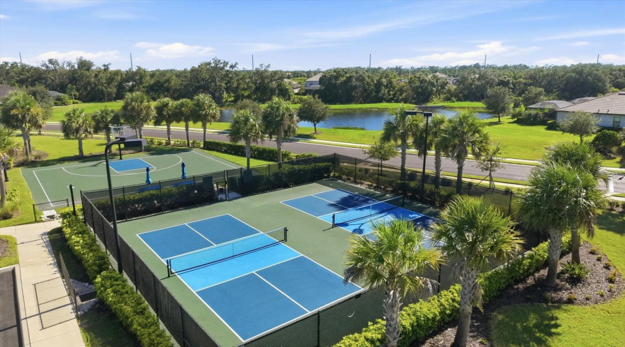 Bradenton, Florida 34211, 4 Bedroom Bedrooms, ,3 Bathroombathrooms,Residential,For Sale,Blue Ridge,0,Mfra4702589