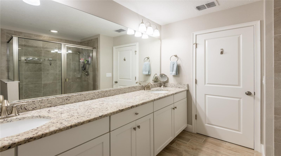 Lutz, Florida 33558, 3 Bedroom Bedrooms, ,2 Bathroombathrooms,Residential,For Sale,Althea Blue,0,Mfrtb8541905