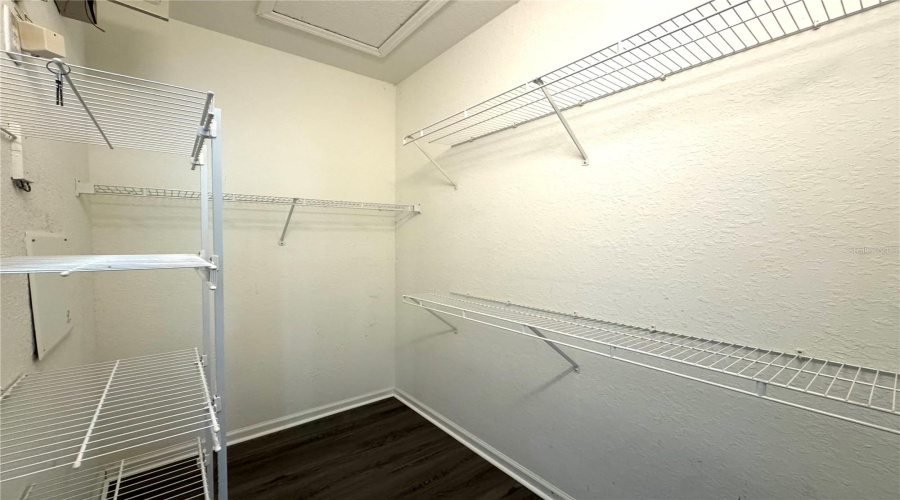 Orlando, Florida 32829, 3 Bedroom Bedrooms, ,2 Bathroombathrooms,Residential,For Sale,Buccilli,0,Mfrs5156331