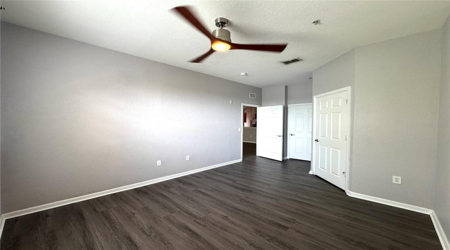 Orlando, Florida 32829, 3 Bedroom Bedrooms, ,2 Bathroombathrooms,Residential,For Sale,Buccilli,0,Mfrs5156331