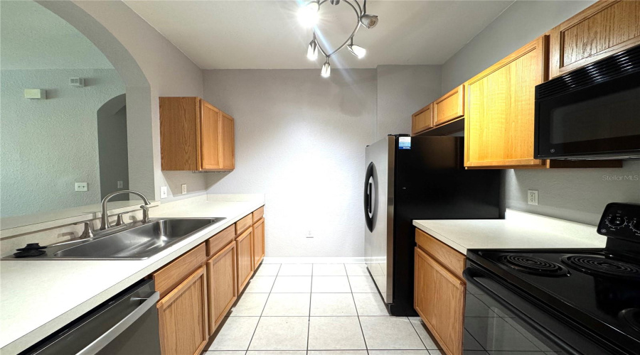 Orlando, Florida 32829, 3 Bedroom Bedrooms, ,2 Bathroombathrooms,Residential,For Sale,Buccilli,0,Mfrs5156331