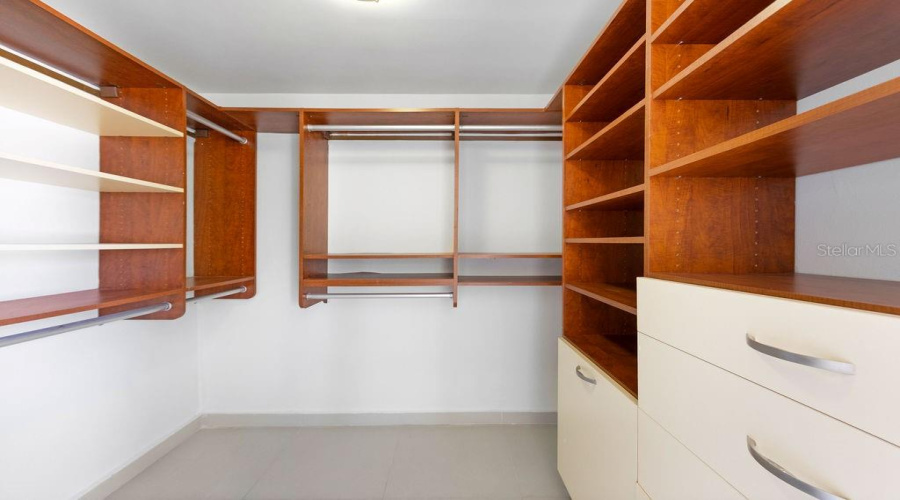 San Juan, Puerto Rico 00926, 4 Bedroom Bedrooms, ,2 Bathroombathrooms,Residential,For Sale,Los Arboles De Montehiedra Almacigo,0,Mfrpr9122092