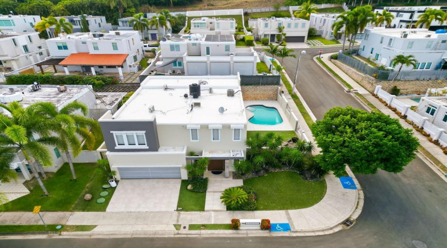 San Juan, Puerto Rico 00926, 4 Bedroom Bedrooms, ,2 Bathroombathrooms,Residential,For Sale,Los Arboles De Montehiedra Almacigo,0,Mfrpr9122092