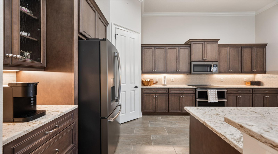 Lakeland, Florida 33810, 2 Bedroom Bedrooms, ,2 Bathroombathrooms,Residential,For Sale,Lake James,0,Mfrtb8508066
