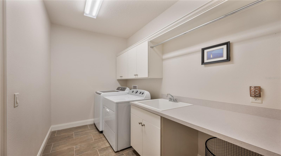 Lakeland, Florida 33810, 2 Bedroom Bedrooms, ,2 Bathroombathrooms,Residential,For Sale,Lake James,0,Mfrtb8508066