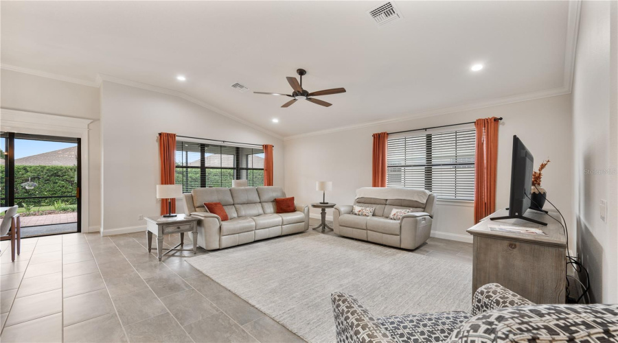 Lakeland, Florida 33810, 2 Bedroom Bedrooms, ,2 Bathroombathrooms,Residential,For Sale,Lake James,0,Mfrtb8508066