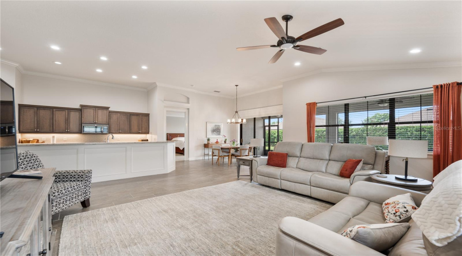 Lakeland, Florida 33810, 2 Bedroom Bedrooms, ,2 Bathroombathrooms,Residential,For Sale,Lake James,0,Mfrtb8508066