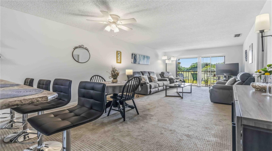 Rockledge, Florida 32955, 2 Bedroom Bedrooms, ,2 Bathroombathrooms,Residential,For Sale,Fiske,0,Mfro6412138