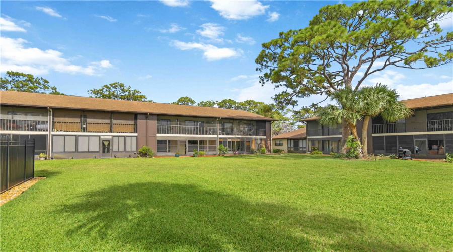 Rockledge, Florida 32955, 2 Bedroom Bedrooms, ,2 Bathroombathrooms,Residential,For Sale,Fiske,0,Mfro6412138