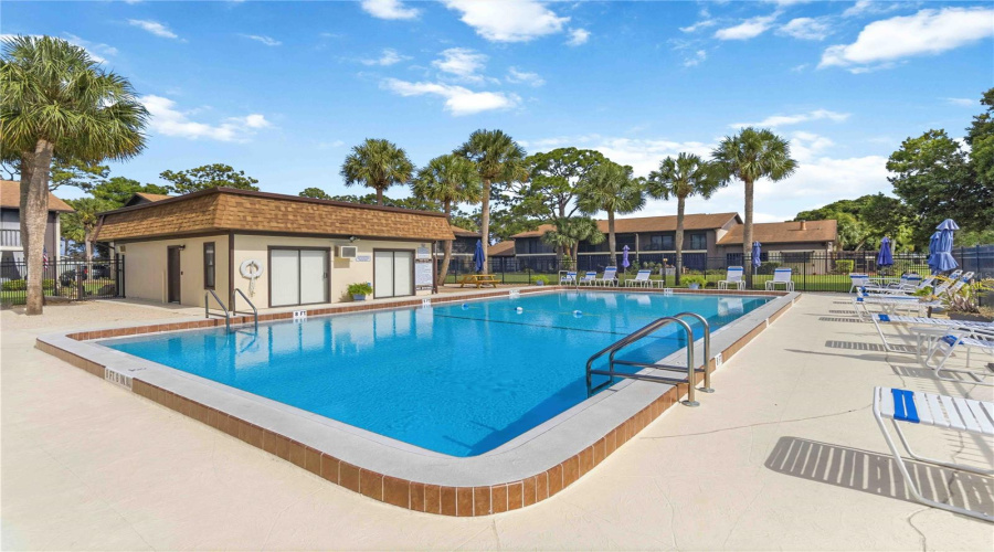 Rockledge, Florida 32955, 2 Bedroom Bedrooms, ,2 Bathroombathrooms,Residential,For Sale,Fiske,0,Mfro6412138