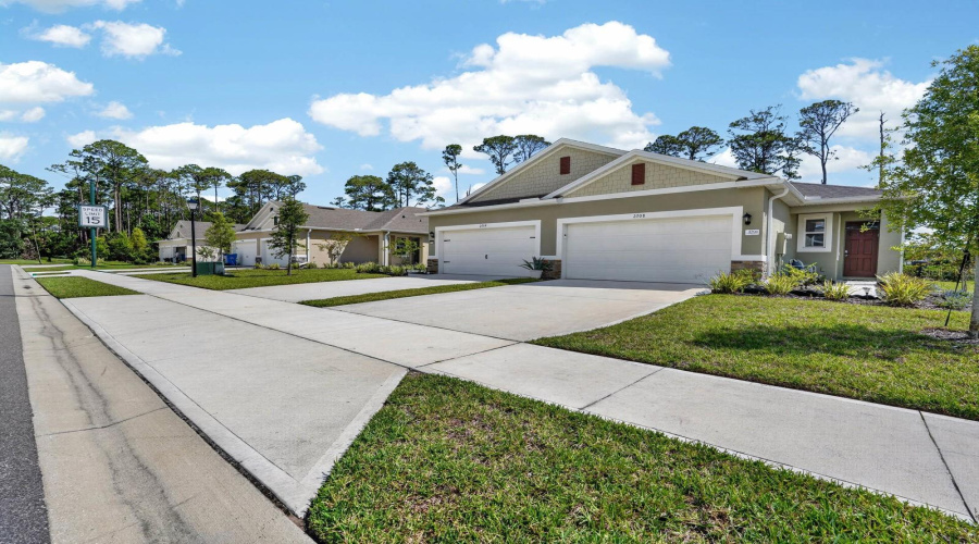 Ormond Beach, Florida 32174, 2 Bedroom Bedrooms, ,2 Bathroombathrooms,Residential,For Sale,Kinsale,0,Mfrv4949233