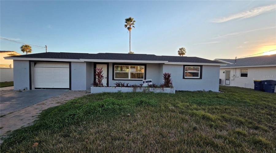 New Port Richey, Florida 34652, 2 Bedroom Bedrooms, ,2 Bathroombathrooms,Residential,For Sale,Headsail,0,Mfro6436620