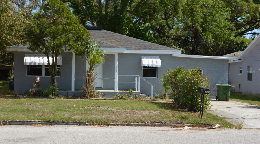 Winter Haven, Florida 33881, 3 Bedroom Bedrooms, ,2 Bathroombathrooms,Residential,For Sale,3Rd,0,Mfro6421049