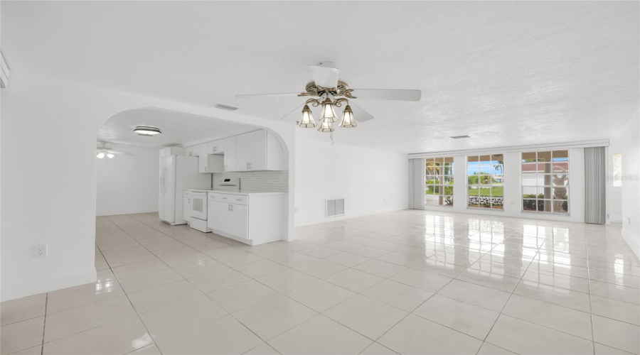 New Port Richey, Florida 34652, 2 Bedroom Bedrooms, ,2 Bathroombathrooms,Residential,For Sale,Corner,0,Mfrtb8542211