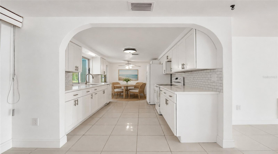 New Port Richey, Florida 34652, 2 Bedroom Bedrooms, ,2 Bathroombathrooms,Residential,For Sale,Corner,0,Mfrtb8542211