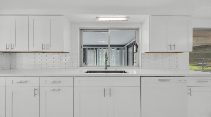 New Port Richey, Florida 34652, 2 Bedroom Bedrooms, ,2 Bathroombathrooms,Residential,For Sale,Corner,0,Mfrtb8542211