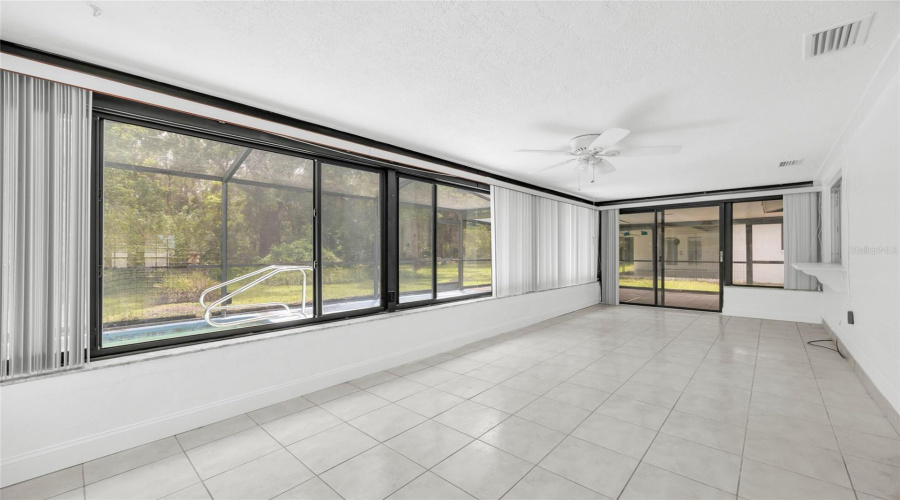 New Port Richey, Florida 34652, 2 Bedroom Bedrooms, ,2 Bathroombathrooms,Residential,For Sale,Corner,0,Mfrtb8542211