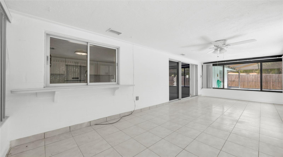 New Port Richey, Florida 34652, 2 Bedroom Bedrooms, ,2 Bathroombathrooms,Residential,For Sale,Corner,0,Mfrtb8542211