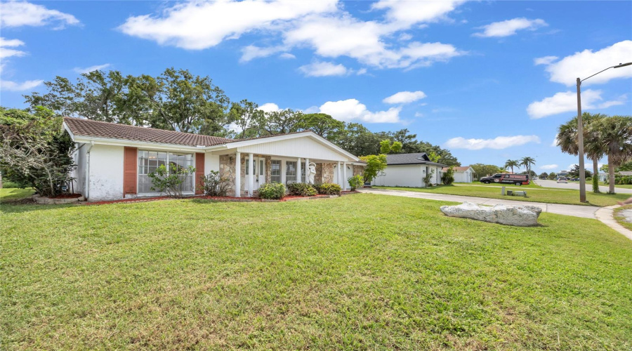 New Port Richey, Florida 34652, 2 Bedroom Bedrooms, ,2 Bathroombathrooms,Residential,For Sale,Corner,0,Mfrtb8542211