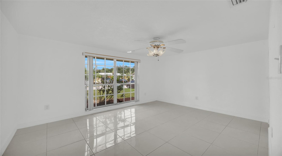 New Port Richey, Florida 34652, 2 Bedroom Bedrooms, ,2 Bathroombathrooms,Residential,For Sale,Corner,0,Mfrtb8542211
