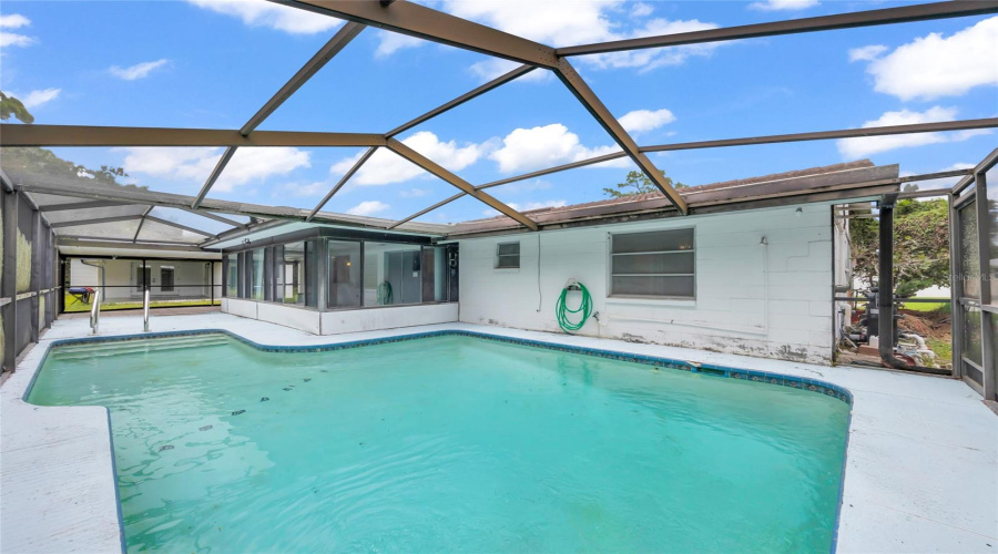 New Port Richey, Florida 34652, 2 Bedroom Bedrooms, ,2 Bathroombathrooms,Residential,For Sale,Corner,0,Mfrtb8542211