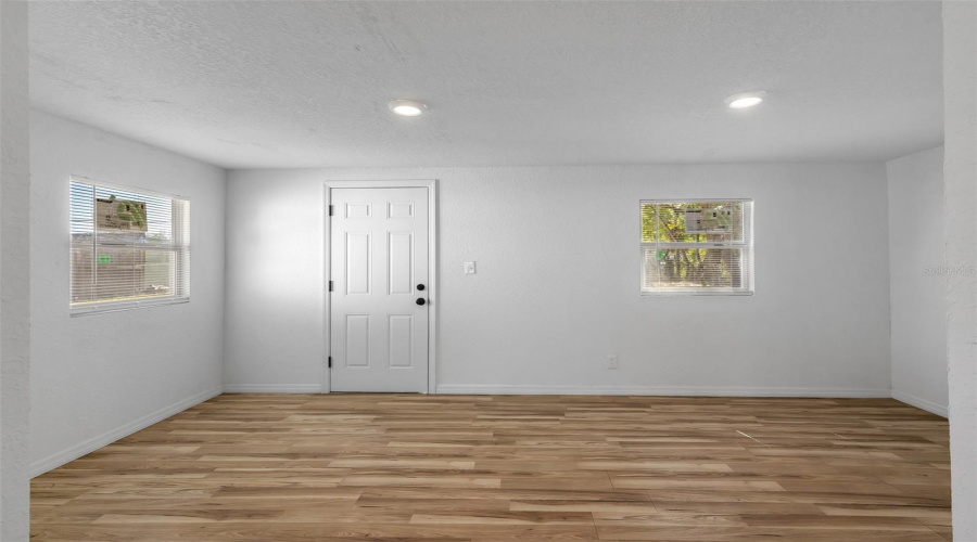 Orlando, Florida 32807, 3 Bedroom Bedrooms, ,2 Bathroombathrooms,Residential,For Sale,Dahlia,0,Mfro6436255
