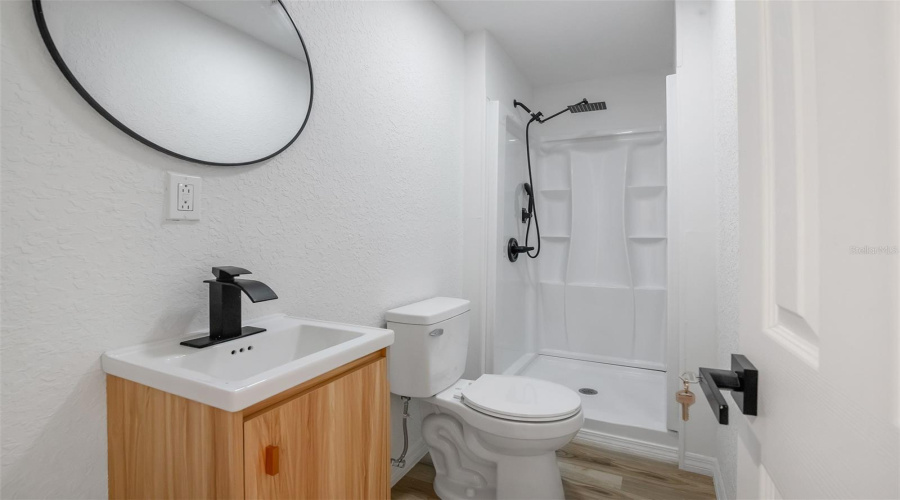 Orlando, Florida 32807, 3 Bedroom Bedrooms, ,2 Bathroombathrooms,Residential,For Sale,Dahlia,0,Mfro6436255