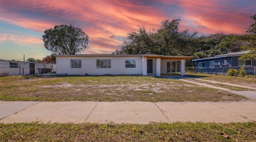 Orlando, Florida 32807, 3 Bedroom Bedrooms, ,2 Bathroombathrooms,Residential,For Sale,Dahlia,0,Mfro6436255